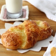 Cheddar cheese bread - Bánh mì phô mai của chị Nguyễn Hải Hạnh