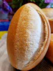 Bánh mì men tự nhiên Mập Ú  Vỏ mỏng Giòn Ngon