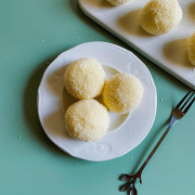 Công thức và cách làm Kẹo dừa hạnh nhân Raffaello
