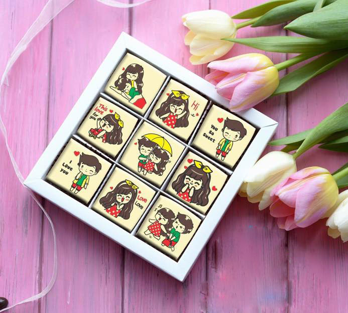 Hộp quà chocolate tình yêu Valentine Love Story cặp đôi đáng yêu 4211